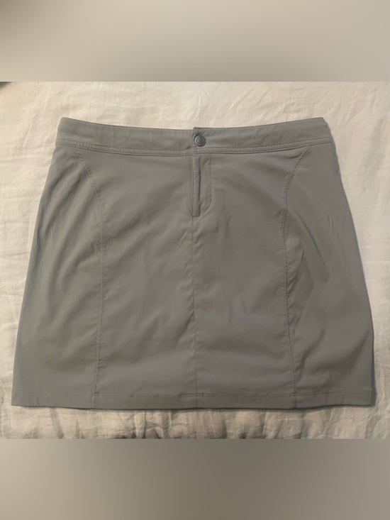 Columbia Dresses & Skirts - Columbia Light Gray Active Skort with Interior Drawstring Sz 10